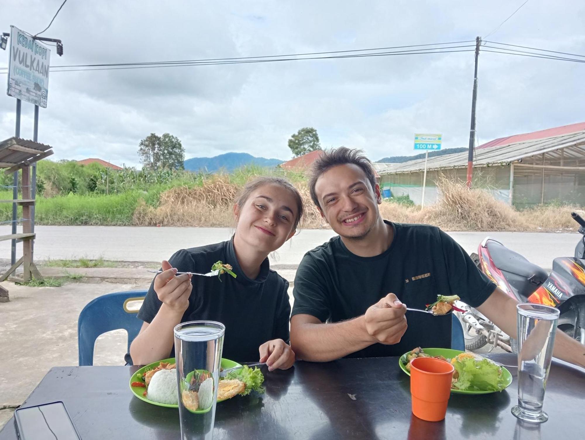 Vulkaan Homestay Berastagi Bagian luar foto